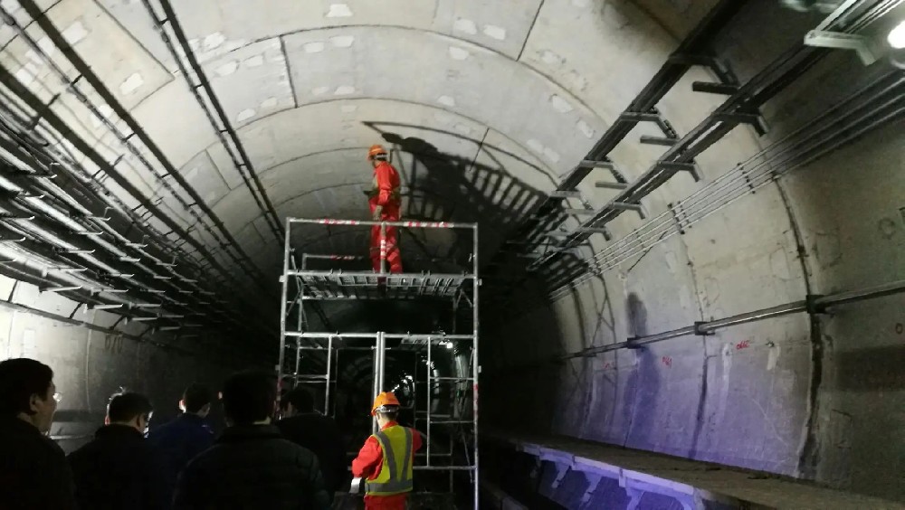 碾子山地铁线路病害整治及养护维修